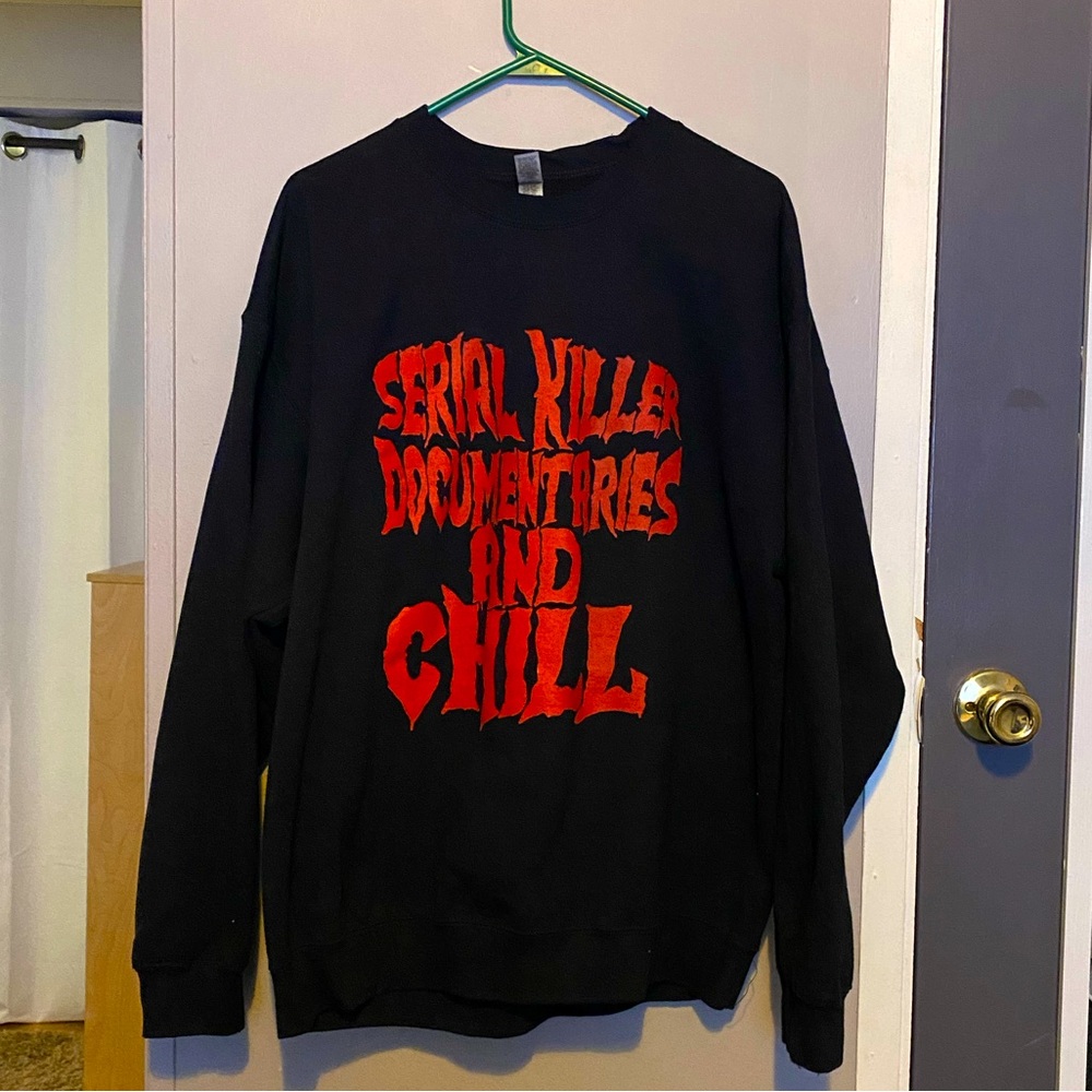 black crew neck sweatshirt size xl never worn